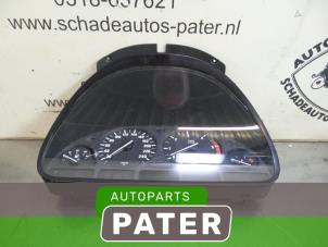 Usagé Compteur BMW 5 serie (E39) 525d 24V Prix € 105,00 Règlement à la marge proposé par Autoparts Pater