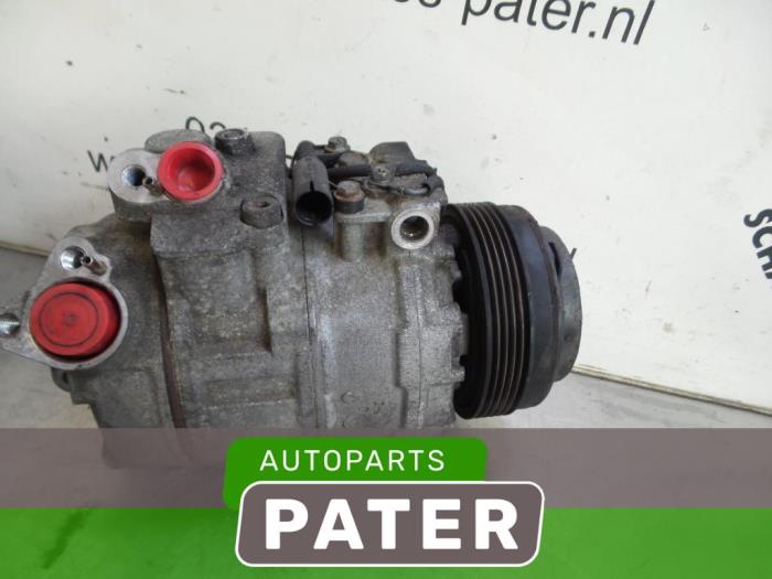Compresseur de clim d'un BMW 5 serie (E39) 525d 24V 2001