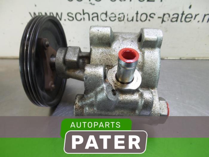 Usagé Pompe de direction Renault Megane (BA) 1.6i ,Easy Prix € 10,50 Règlement à la marge proposé par Autoparts Pater