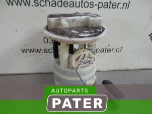 Used Petrol pump Renault Clio II (BB/CB) 1.2 16V Price € 42,00 Margin scheme offered by Autoparts Pater