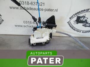 Used Rear door mechanism 4-door, right Mercedes C (W204) 3.0 C-350 CDI V6 24V 4-Matic Price € 52,50 Margin scheme offered by Autoparts Pater