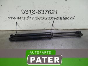 Used Set of bonnet gas struts BMW 1 serie (E87/87N) 116i 1.6 16V Price € 42,00 Margin scheme offered by Autoparts Pater