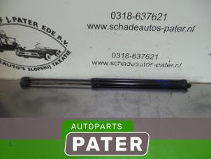 Używane Zestaw amortyzatorów gazowych tylnej klapy Mercedes ML III (166) 3.0 ML-350 BlueTEC V6 24V 4-Matic Cena € 78,75 Procedura marży oferowane przez Autoparts Pater
