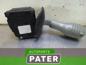 Usados Interruptor de limpiaparabrisas Renault Twingo (C06) 1.2 Precio € 21,00 Norma de margen ofrecido por Autoparts Pater