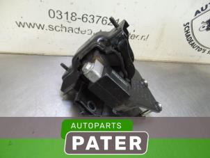 Used Gearbox mount Volkswagen Polo V (6R) 1.2 TDI 12V BlueMotion Price € 78,75 Margin scheme offered by Autoparts Pater