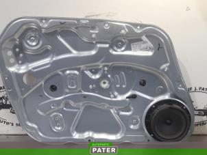 Used Window mechanism 4-door, front left Hyundai i30 Crosswagon (WWH) 1.6 CRDi 16V VGT LP Price € 20,00 Margin scheme offered by Autoparts Pater