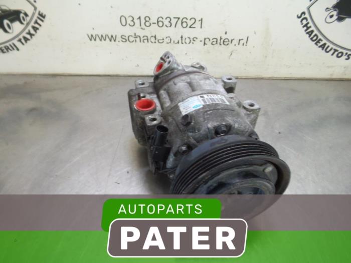 Usagé Pompe clim Hyundai i30 Crosswagon (WWH) 1.6 CRDi 16V VGT LP Prix € 42,00 Règlement à la marge proposé par Autoparts Pater