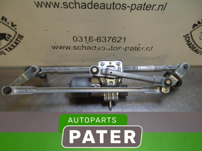 Wiper motor + mechanism from a Volkswagen Polo V (6R) 1.2 TSI 2013