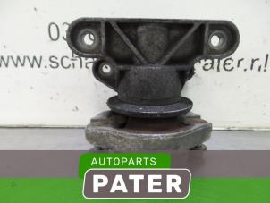 Used Gearbox mount Audi A4 Avant (B7) 2.0 TDI 16V Price € 52,50 Margin scheme offered by Autoparts Pater