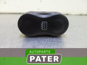 Used Rear window heating switch Dacia Sandero I (BS) 1.6 Price € 21,00 Margin scheme offered by Autoparts Pater