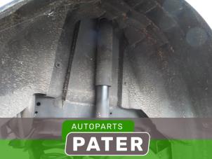 Used Rear shock absorber, right Ford C-Max (DXA) 1.0 Ti-VCT EcoBoost 12V 125 Price € 52,50 Margin scheme offered by Autoparts Pater