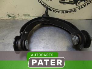 Used Front upper wishbone, left Jeep Grand Cherokee (WK/WK2) 3.0 CRD V6 24V Price € 31,50 Margin scheme offered by Autoparts Pater