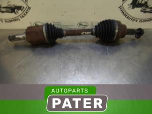 Used Front drive shaft, left Jeep Grand Cherokee (WK/WK2) 3.0 CRD V6 24V Price € 210,00 Margin scheme offered by Autoparts Pater