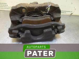 Used Front brake calliper, right Peugeot 206 CC (2D) 1.6 16V Price € 15,75 Margin scheme offered by Autoparts Pater