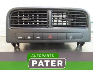 Gebrauchte Panikbeleuchtung Schalter Fiat Punto Evo (199) 1.3 JTD Multijet 85 16V Euro 5 Preis € 31,50 Margenregelung angeboten von Autoparts Pater