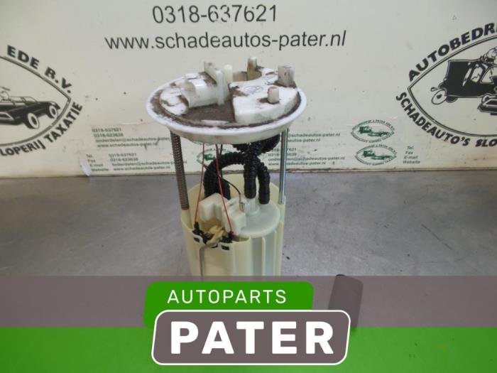 Usagé Pompe essence Fiat Stilo (192A/B) 1.2 16V 3-Drs. Prix € 21,00 Règlement à la marge proposé par Autoparts Pater