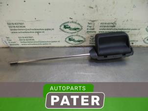 Used Sliding door handle, right Volkswagen Caddy III (2KA,2KH,2CA,2CH) 1.6 TDI 16V Price € 38,12 Inclusive VAT offered by Autoparts Pater