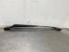 Volkswagen Caddy III (2KA,2KH,2CA,2CH) 1.6 TDI 16V Bras essuie-glace avant