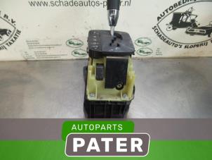 Używane Dzwignia wyboru automatycznej skrzyni biegów Mercedes B (W245,242) 2.0 B-180 CDI 16V Cena € 52,50 Procedura marży oferowane przez Autoparts Pater