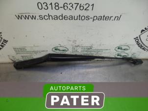 Used Front wiper arm Volkswagen Golf VI (5K1) 1.4 TSI 122 16V Price € 21,00 Margin scheme offered by Autoparts Pater