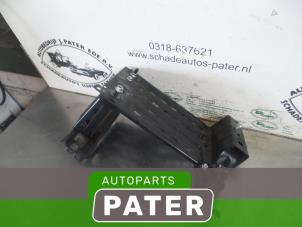 Used Battery box Mitsubishi Outlander (GF/GG) 2.0 16V PHEV 4x4 Price € 15,75 Margin scheme offered by Autoparts Pater