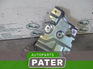 Used Air conditioning bracket Mitsubishi Outlander (GF/GG) 2.0 16V PHEV 4x4 Price € 105,00 Margin scheme offered by Autoparts Pater