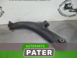 Used Front wishbone, left Renault Clio III (BR/CR) 1.2 16V 75 Price € 52,50 Margin scheme offered by Autoparts Pater