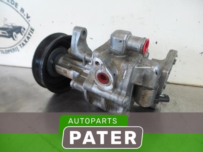 Used BMW X5 (E70) 30d xDrive 3.0 24V Power steering pump 679646403