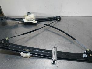 Used Window mechanism 4-door, front right BMW X5 (E70) 30d xDrive 3.0 24V Price € 42,00 Margin scheme offered by Autoparts Pater