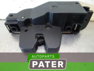 Used Tailgate lock mechanism Peugeot 407 SW (6E) 2.2 16V Price € 42,00 Margin scheme offered by Autoparts Pater