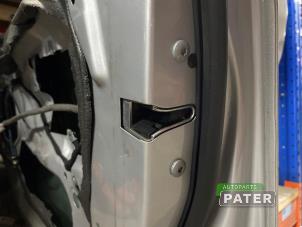 Used Front door lock mechanism 4-door, right BMW 3 serie (E46/4) 325i 24V Price € 26,25 Margin scheme offered by Autoparts Pater