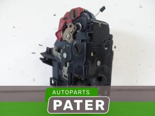 Used Rear door mechanism 4-door, right Audi A2 (8Z0) 1.4 16V Price € 63,00 Margin scheme offered by Autoparts Pater