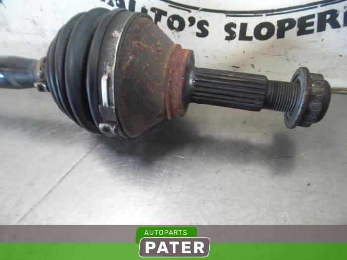 Front drive shaft, right from a Volkswagen Up! (121) 1.0 12V 60 2013
