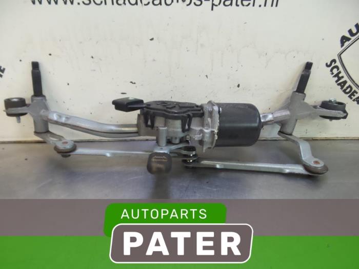 Wiper motor + mechanism from a Citroën DS3 Cabrio (SB) 1.2 12V PureTech 82 2013