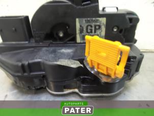 Used Front door lock mechanism 4-door, right Opel Insignia 1.8 16V Ecotec Price € 42,00 Margin scheme offered by Autoparts Pater