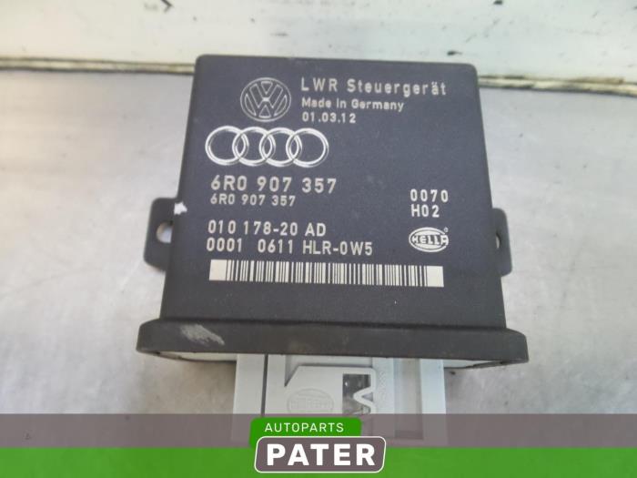 Computer lighting module from a Volkswagen Polo V (6R) 1.2 TSI 2012