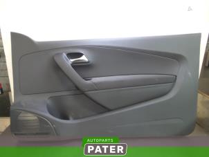Usados Tapizado de puerta de 2 puertas derecha Volkswagen Polo V (6R) 1.2 TSI Precio € 42,00 Norma de margen ofrecido por Autoparts Pater