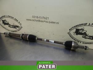 Used Front drive shaft, right Renault Clio III Estate/Grandtour (KR) 1.2 16V 75 Hi-Flex Price € 52,50 Margin scheme offered by Autoparts Pater