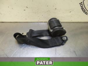Begagnade Bakre säkerhetsbälte, höger Peugeot 207 CC (WB) 1.6 16V Pris € 15,75 Marginaltabell erbjuds av Autoparts Pater