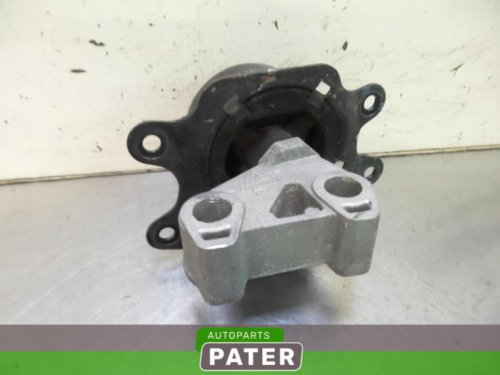 Gearbox mount from a Opel Tigra Twin Top 1.3 CDTi 16V 2006