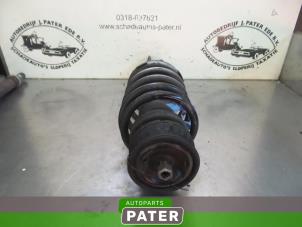 Used Front shock absorber rod, left Mercedes Vito (638.0) 2.2 CDI 112 16V Price € 63,53 Inclusive VAT offered by Autoparts Pater