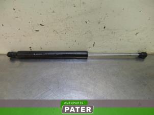 Used Bonnet gas strut, left Renault Clio IV Estate/Grandtour (7R) 0.9 Energy TCE 12V Price € 21,00 Margin scheme offered by Autoparts Pater