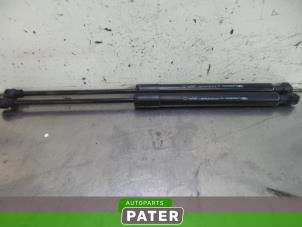 Used Set of tailgate gas struts Renault Clio IV Estate/Grandtour (7R) 0.9 Energy TCE 12V Price € 36,75 Margin scheme offered by Autoparts Pater