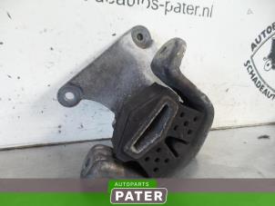 Used Gearbox mount Volkswagen Transporter T6 2.0 TDI DRF Price € 63,53 Inclusive VAT offered by Autoparts Pater