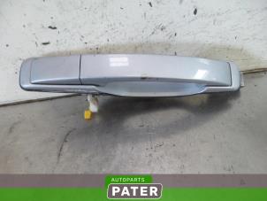 Used Rear door handle 4-door, left Ssang Yong Rexton 2.7 Xdi RX/RJ 270 16V Price € 36,75 Margin scheme offered by Autoparts Pater