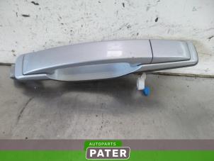 Used Rear door handle 4-door, right Ssang Yong Rexton 2.7 Xdi RX/RJ 270 16V Price € 36,75 Margin scheme offered by Autoparts Pater