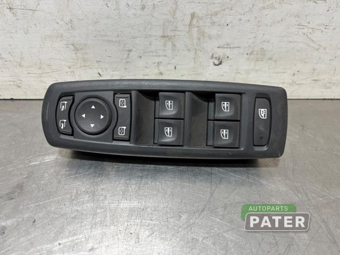 Usados Interruptor combinado de ventanillas Renault Laguna III Estate (KT) 2.0 Turbo 16V Precio € 21,00 Norma de margen ofrecido por Autoparts Pater