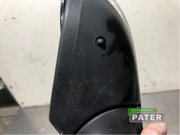 Wing mirror, right from a Renault Captur (2R) 0.9 Energy TCE 12V 2013