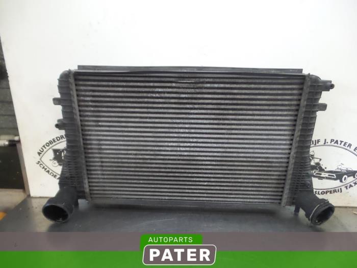 Intercooler d'un Volkswagen Golf V (1K1) 2.0 TDI 16V 2008