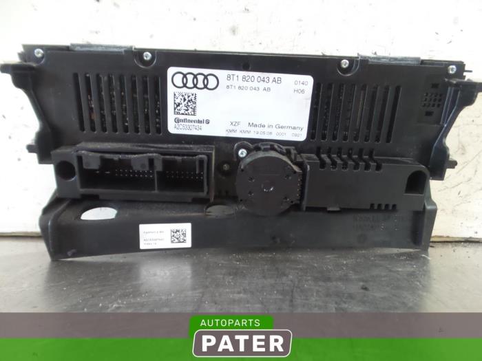 Climatronic panel from a Audi A5 Quattro (B8C/S) 2.0 TDI 16V 2009